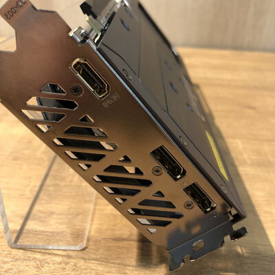【姫路店】中古  GIGABYTE GV-R9060XTGAMING OC-16GD (RX9060XT 16G) 179900 