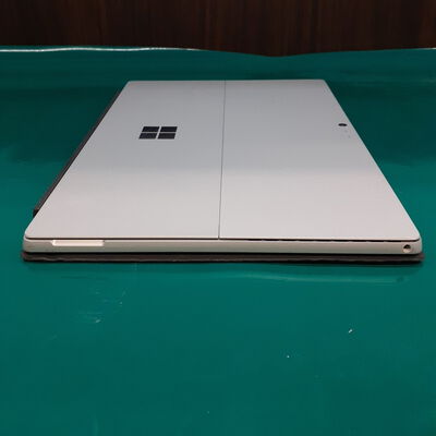 【鹿児島店】中古  Suｒfece　Ｐｒｏ6(i5-8350U/8GB/SSD128GB/W11P) 4700001126 