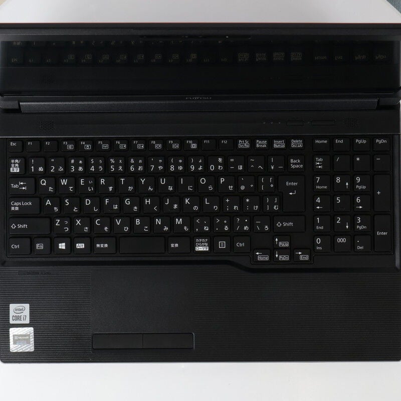 中古 Fujitsu LIFEBOOK A7510/F FMVA87031(Intel Core i7 10610U/8GB