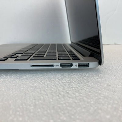 【京都店】中古  Apple MacBook Pro 2013 A1502 (Intel Core i5 2.4 GHz/8GB/SSD 256GB/13.3/2560 x 1600 Retina/Wifi) 201696 
