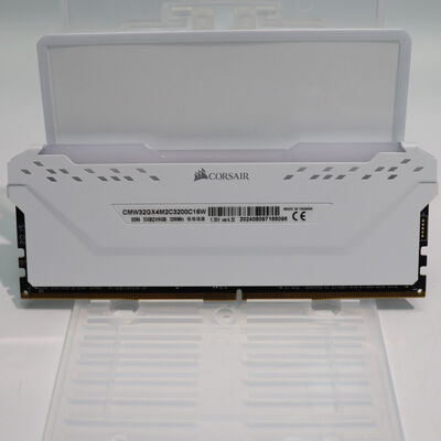 【札幌店】中古  PC4-25600 16GB デスクトップ用(DDR4-3200) 140728 