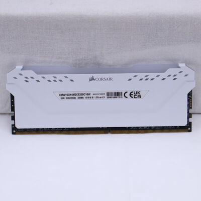 【通販センター】中古  PC4-25600 8GB デスクトップ用(DDR4-3200) 140727 