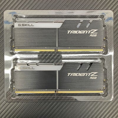 【富士青葉店】中古  G.Skill F4-3600C18D-32GTZR (PC4-28800/DDR4-3600 デスクトップ用16GBx2) 5070001814 
