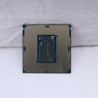 【通販センター】中古  INTEL Core i7 9700K (1151/3.60GHz/12M/C8/T8) 138481 