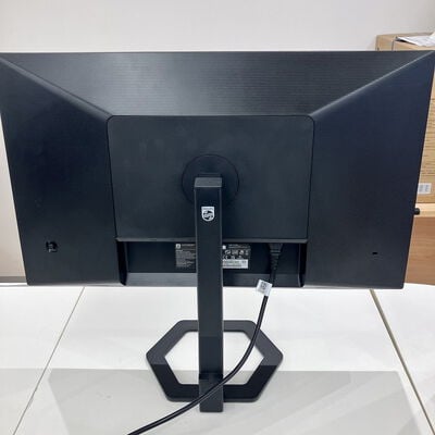 【熊本浜線店】中古  PHILIPS モニターディスプレイ 27E1N5900E/11 (27 インチ 3840 x 2160   60 Hz) 3480040704 