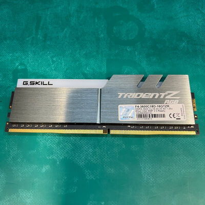 【静岡東瀬名店】中古  PC4-25600 8GB デスクトップ用 140727 
