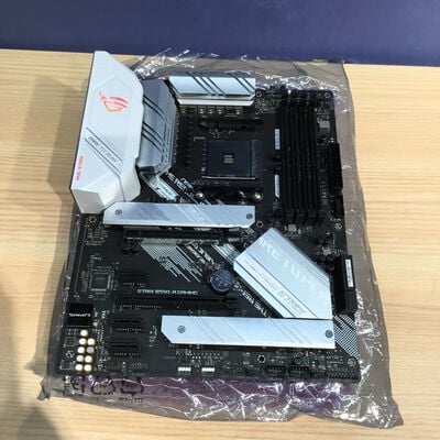 【松山環状枝松店】中古  ASUS ROG STRIX B550-A GAMING (B550 AM4 ATX DDR4) 4560000959 
