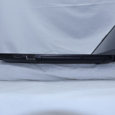 【通販センター】中古  DELL Vostro 3580(Intel Core i3 8145U/4GB DDR4 (PC4)/SSD128GB/DVDマルチ/オンボード/15.6/1366x768/Wi-Fi/W11H64 MAR) 201730 