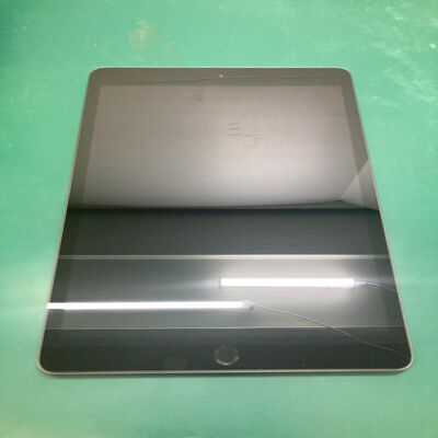 【浦添城間店(沖縄)】中古  Apple iPad 10.2インチ (第8世代/2020) Wi-Fi 32GB スペースグレイ MYL92J/A 143620 