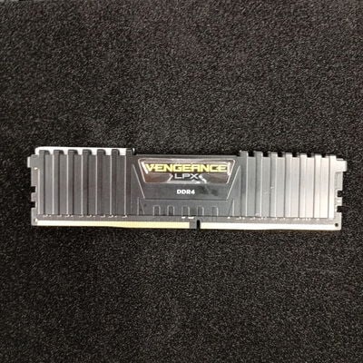 【大須店】中古  PC4-21300 8GB デスクトップ用(DDR4-2666) 126165 