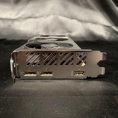 【横浜駅前店】中古  GIGABYTE GV-R9060XTGAMING OC-16GD (RX9060XT 16G) 179900 