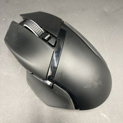 【熊本浜線店】中古  Razer Basilisk Ultimate (RZ01-03170100-R3A1) 146979 