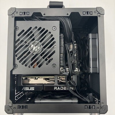 【なんば店】中古  その他 自作PC (Ryzen 7 9800X3D/32GB/SSD2TB/RX9060XT 16GB/WLAN) 3280023746 