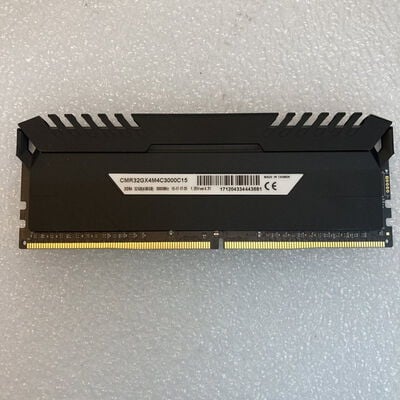 【京都店】中古  PC4-24000 8GB デスクトップ用(DDR4-3000) 128475 