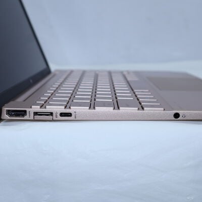 【通販センター】中古  HP Pavillon Aero Laptop 13 be2009AU (Ryzen 5 8640U/16GB/オンボード) 202825 
