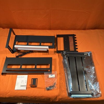 【なんば店】中古  EZDIY YIHPI333-12 (Vertical GPU Mounting Kit BK) 3280021587 