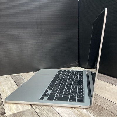 【広島店】中古  Apple MacBook Air 13インチ 2026 (M5 10CPU 8GPU/16GB/512GB) シルバー MDH74J/A 3290007383 