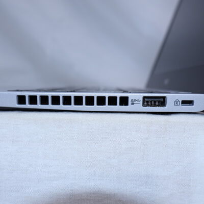 【通販センター】中古  【ジャンク品/保証無/返品質問不可】NEC VersaPro タイプVB　PC-VKM17BZG4 (Core i5 8350U/8GB/SSD256GB/-/オンボード/12.5ｲﾝﾁ/1366x768/Wi-Fi/WEBCAM/-) 176664 