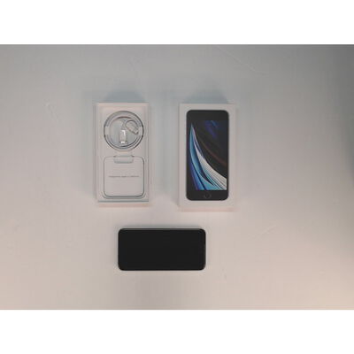 【前橋ｲﾝﾀｰｱｶﾏﾙ店】中古  【docomo】Apple iPhoneSE 4.7インチ (第2世代/2020) 64GB (ホワイト) MHGQ3J/A 新パッケージ版 146163 