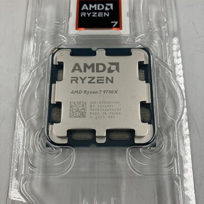 【なんば店】中古  AMD Ryzen 7 9700X (AM5/3.8GHz/40M/C8/T16/65W) 169022 