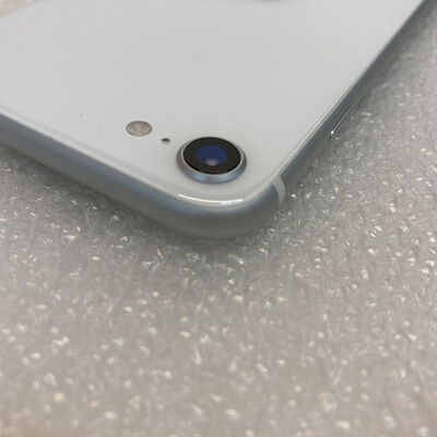 【京都店】中古  【au】Apple iPhoneSE 4.7インチ (第2世代/2020) 64GB (ホワイト) MHGQ3J/A 新パッケージ版 146172 