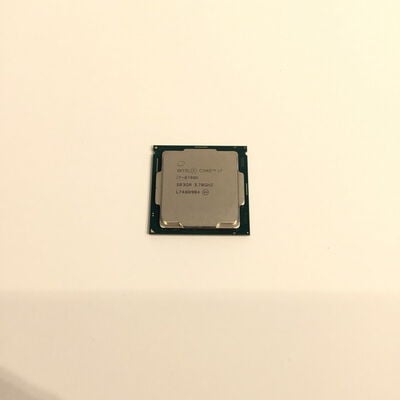 【松山環状枝松店】中古  INTEL Core i7 8700K (1151/3.70GHz/12M/C6/T12) 4560001217 