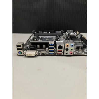 【座間相武台】中古  GIGABYTE B450 AORUS M (B450 AM4 mATX DDR4) 137898