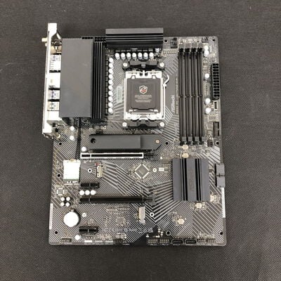 【長野稲里店】中古  ASRock B650 PG Lightning WiFi (B650 AM5 ATX DDR5) 5110001005