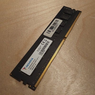 【鹿児島店】中古  PC4-19200 8GB デスクトップ用(DDR4-2400) 126163 