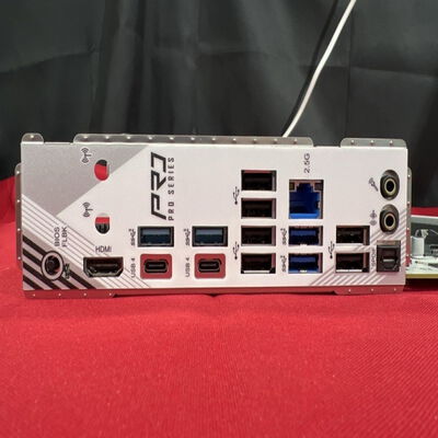 【静岡東瀬名店】中古  ASRock X870 Pro RS (X870 AM5 ATX DDR5) 172199 