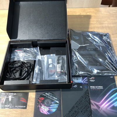 【姫路店】中古  ASUS ROG STRIX X570-F GAMING(X570 AM4 ATX DDR4) 140039 