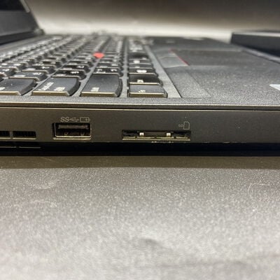 【宇都宮鶴田店】中古  Lenovo ThinkPad P52　20MAS12700 (Core i7 8750H/16GB/SSD512GB/-/NVIDIA Quadro P1000 4GB/15.6ｲﾝﾁ/1920x1080/Wi-Fi/WEBCAM/W11H64) 176658 