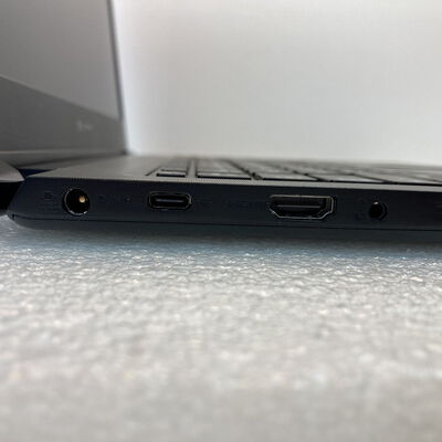 【京都店】中古  Dynabook dynabook A6SBHSF8D511 (Core i5-1135G7/8GB/SSD256GB/なし/オンボード/13.3/1920x1080) 3180006526 