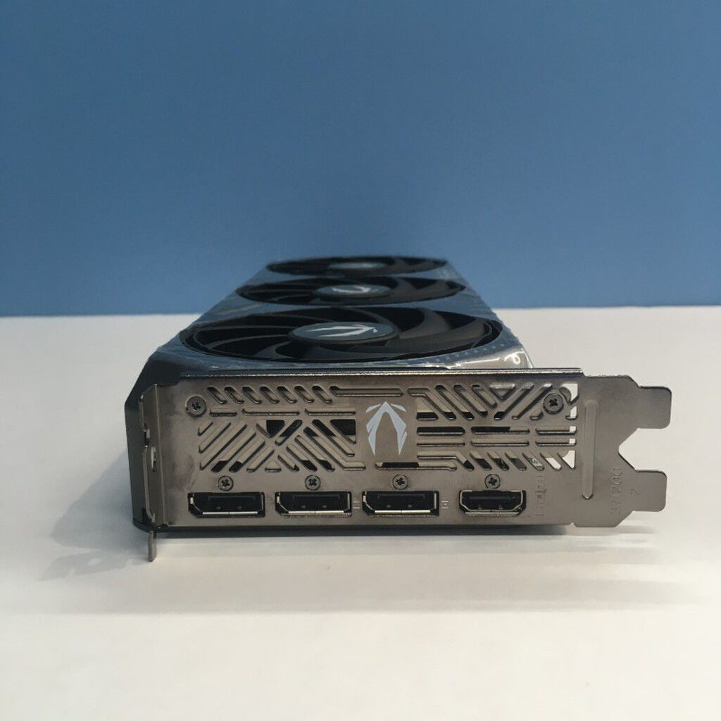 中古 ZOTAC ZT-B50700D-10P SOLID (RTX5070 12GB) 176910 （335803