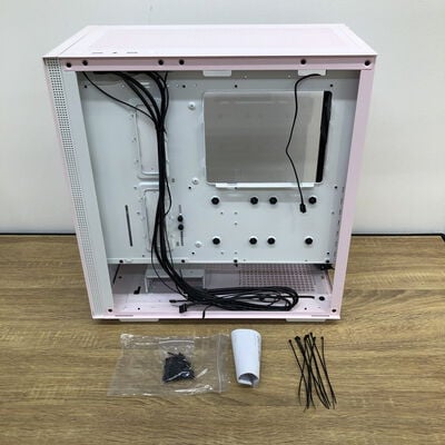 【津ラッツ店】中古  DEEPCOOL CH510 PASTEL PINK(E-ATX ｶﾞﾗｽ) 4990001268 