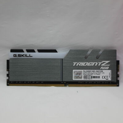 【通販センター】中古  PC4-25600 8GB デスクトップ用(DDR4-3200) 140727 