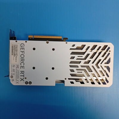 【大須店】中古  Palit NE75060U19P1-GB2063M (RTX5060 WHITE OC) 188978 