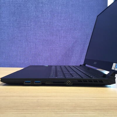 【松山環状枝松店】中古  GIGABYTEAERO15OLED RP75KD(Corei7 11800H/16GB/SSD512GB+SSD500GB/なし/RTX3060 6GB/15.6/3840×2160/W10P) 4560001157 