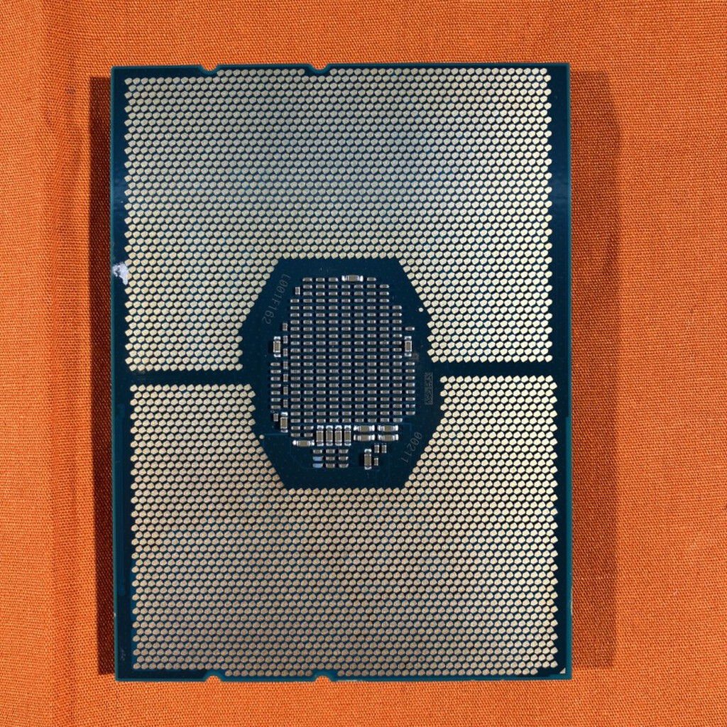 中古 Intel Xeon W-3223 (3647/3.50/16.5M/C8/T16) 1460019403