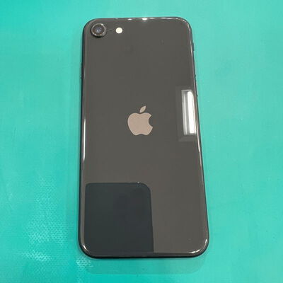 【静岡東瀬名店】中古  【docomo】Apple iPhoneSE 4.7インチ (第2世代/2020) 64GB (ブラック) MHGP3J/A 新パッケージ版 146164 