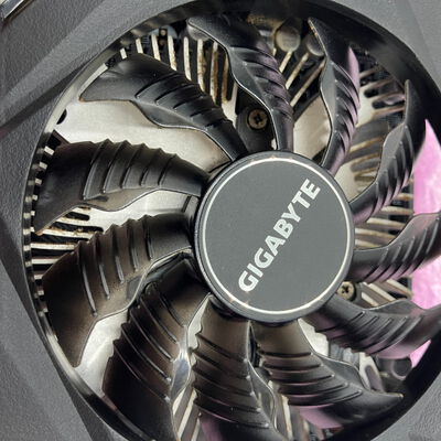 【鹿児島店】中古  各社 GeForce GTX1650 (4GB PCI-E) 139580 
