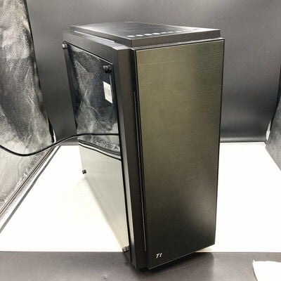 【熊本浜線店】中古  thermaltake　自作PC(Ryzen 7 5800X/32GB/RTX3060Ti/ストレージなし/OSなし) 5370001016 