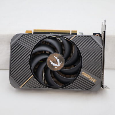 【通販センター】中古  ZOTAC RTX5060 8GB ZT-B50600M-10B (RTX5060 8GB) 200534 