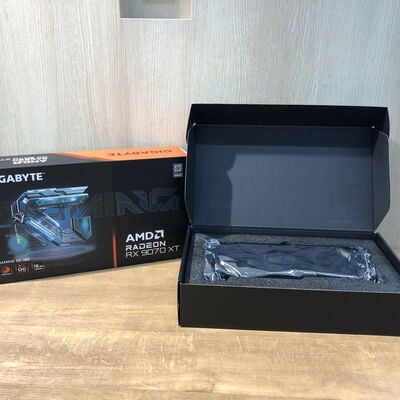 【姫路店】中古  GIGABYTE GV-R9070XTGAMING OC-16GD (RX9070XT 16G) 176942 