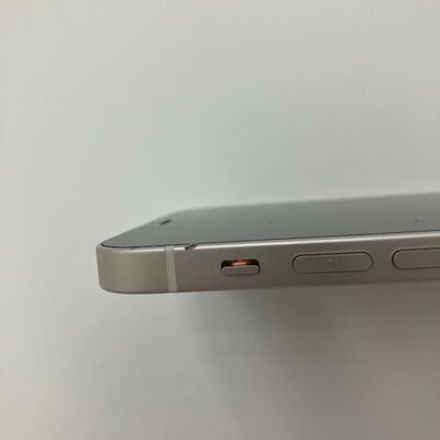 【鹿児島店】中古  【docomo】Apple iPhone12 6.1インチ 128GB (ホワイト) MGHV3J/A 143756 