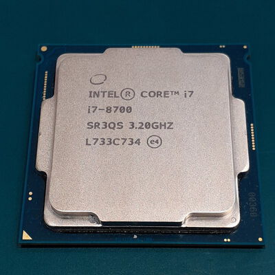 【鹿児島店】中古  INTEL Core i7 8700 (1151/3.20GHz/12M/C6/T12) 136198 