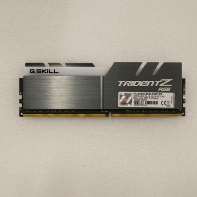 【通販センター】中古  PC4-25600 8GB デスクトップ用(DDR4-3200) 140727 