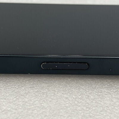 【新潟店】中古  【国内版SIMフリー】Apple iPhone13 6.1インチ 256GB (ミッドナイト) MLNH3J/A 147355 