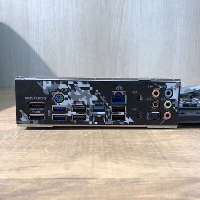 【姫路店】中古  ASRock B550 Steel Legend (B550 AM4 ATX DDR4) 142936 