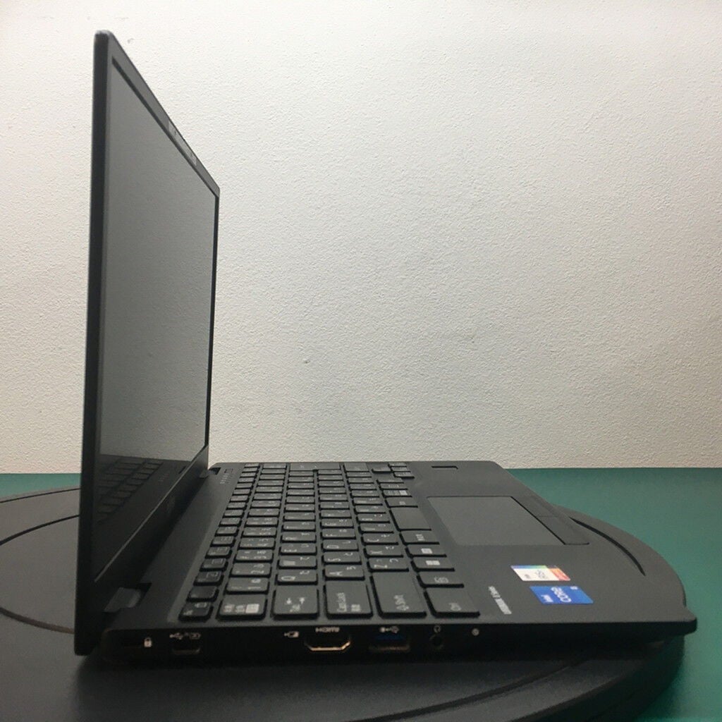 中古 FUJITSU LIFEBOOK U9312/J(i5-1245U/8GB/SSD256GB/W11P